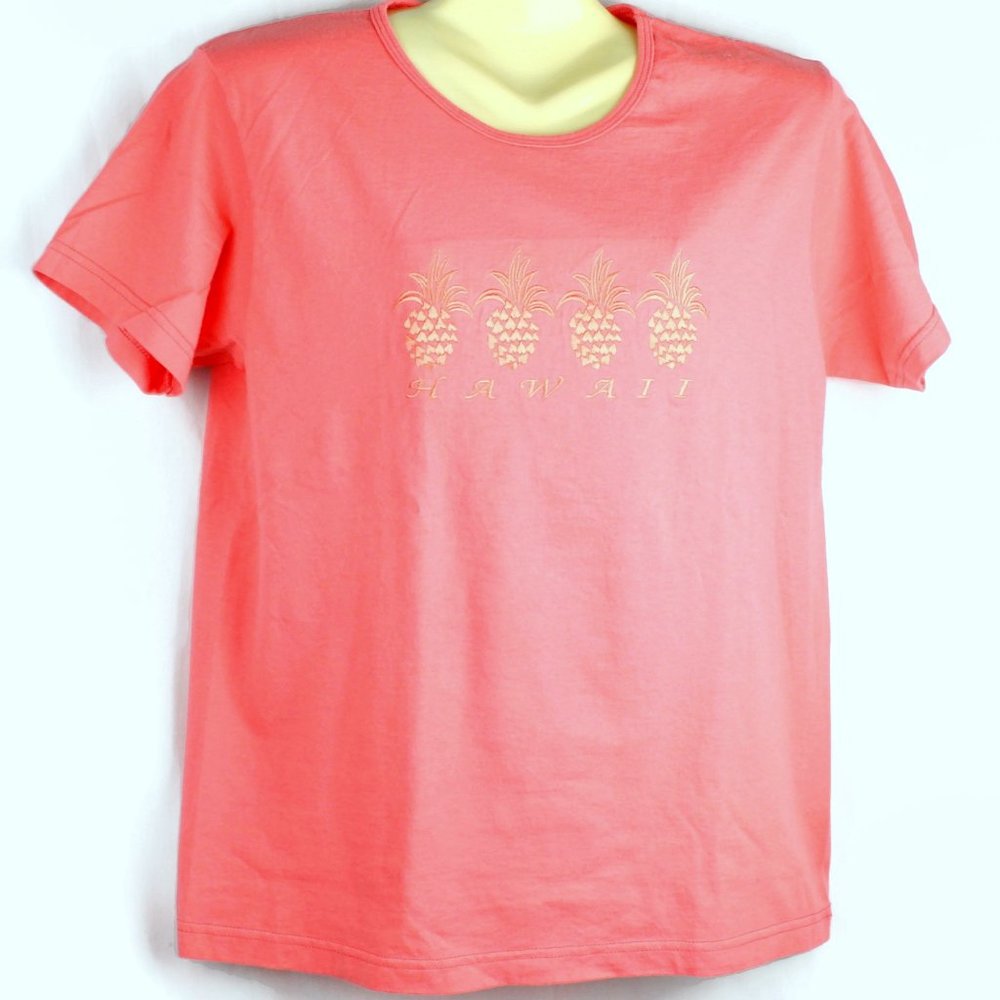 Hawaii Pineapple Embroidered Women's T Shirt Cotton Soft NWOT Coral Tone on Tone